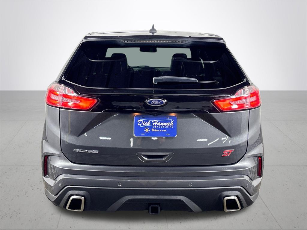 2020 Ford Edge ST photo 4