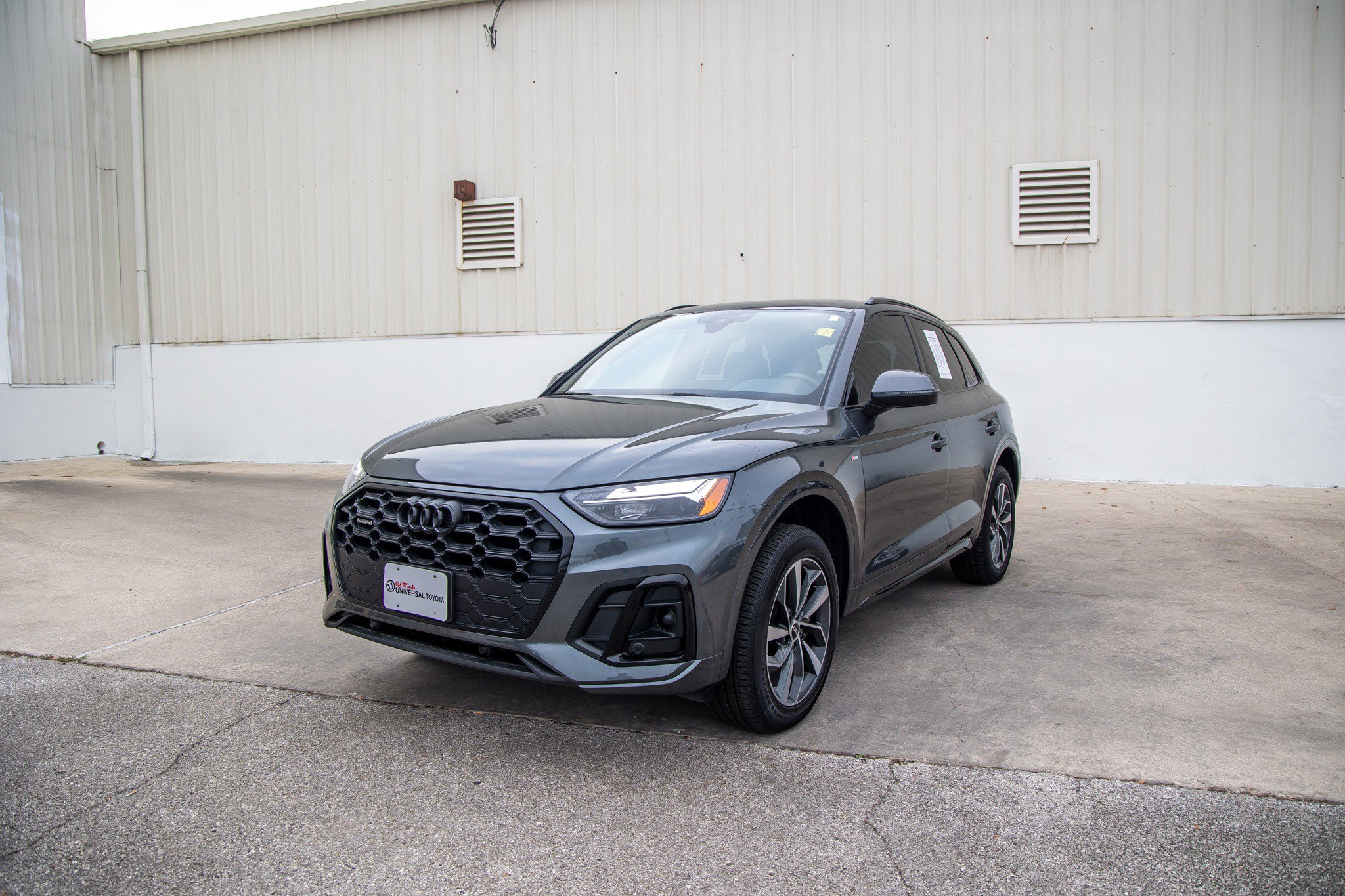 2024 Audi Q5 Premium's photo