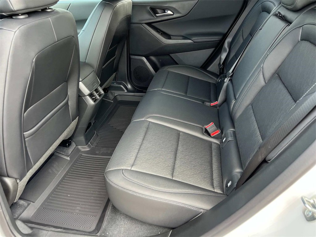 2026 Chevrolet Equinox LT photo 8
