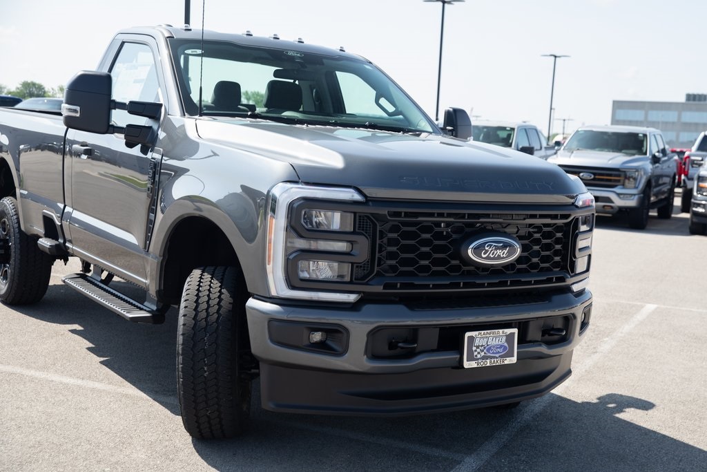 2025 Ford F-350 XL photo 5