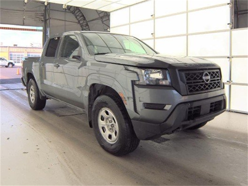 2024 Nissan Frontier S's photo