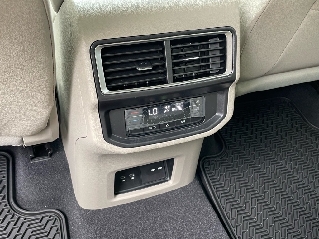 2026 Volkswagen Atlas SE photo 19