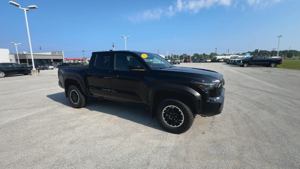2025 Toyota Tacoma TRD Off-Road photo 2