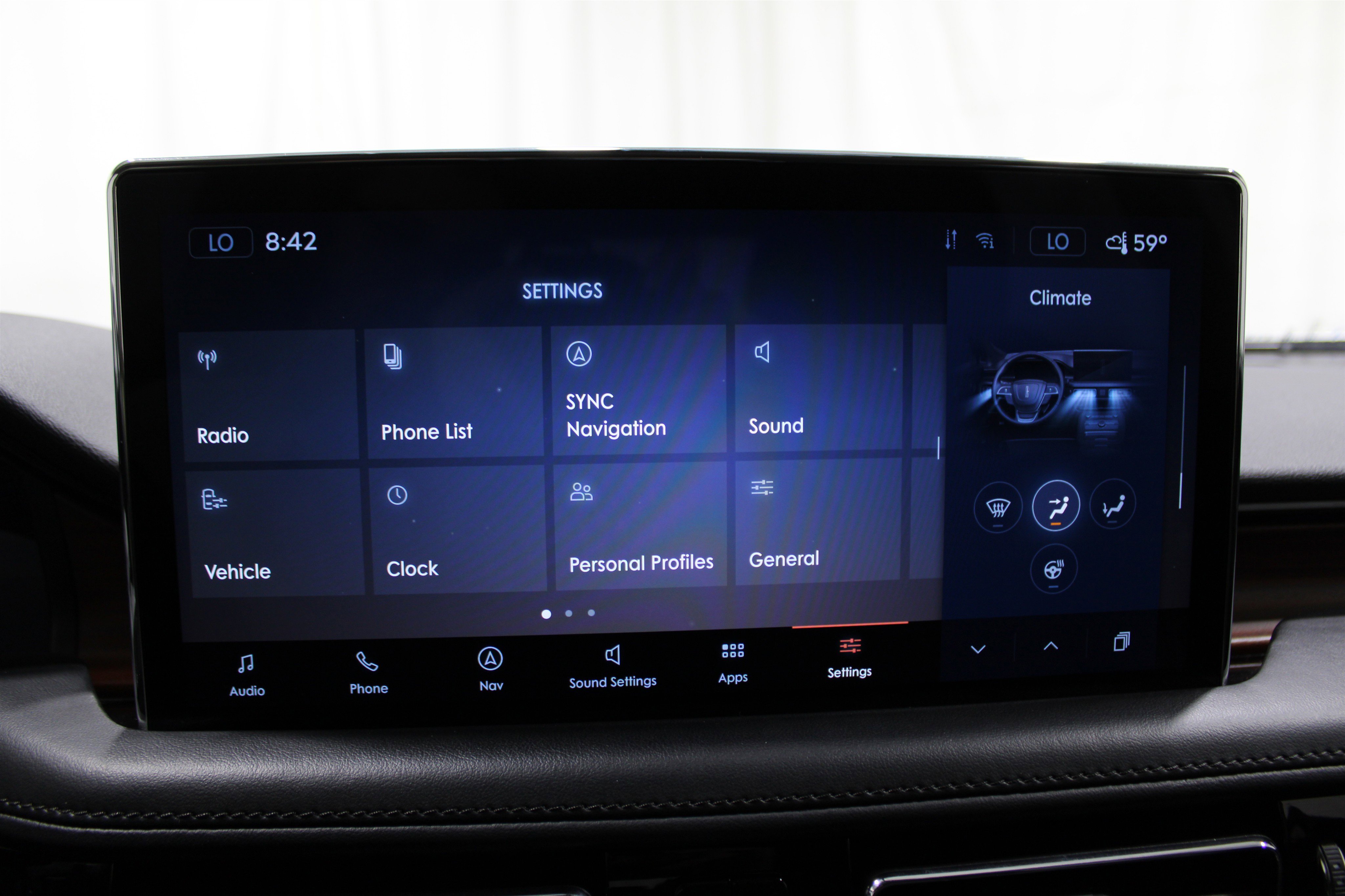 2022 Lincoln Nautilus Reserve photo 4