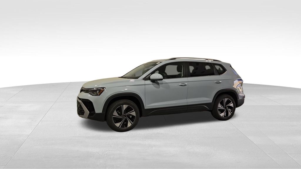2025 Volkswagen Taos SE photo 2
