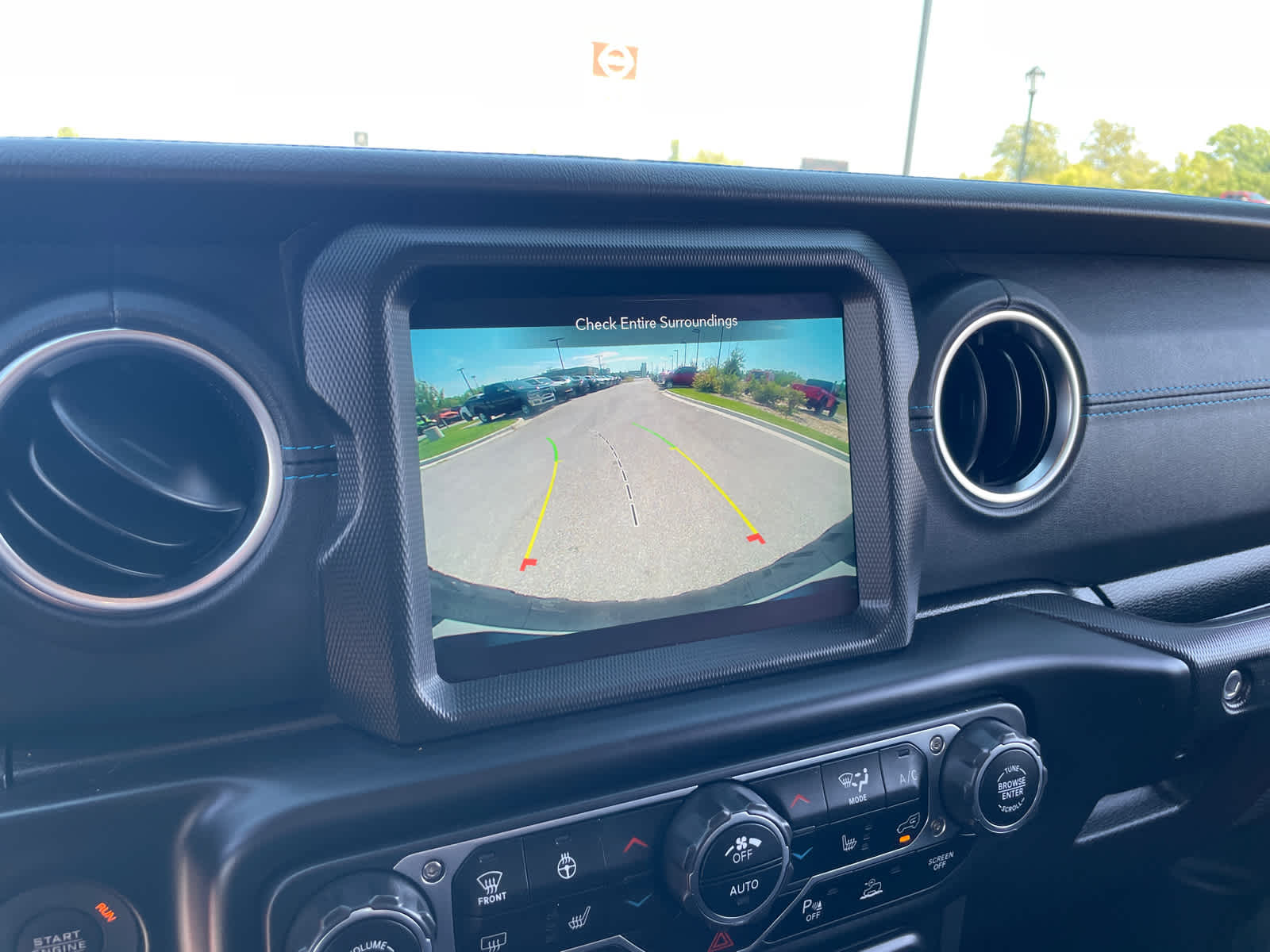 2022 Jeep Wrangler 4xe Unlimited Rubicon photo 24