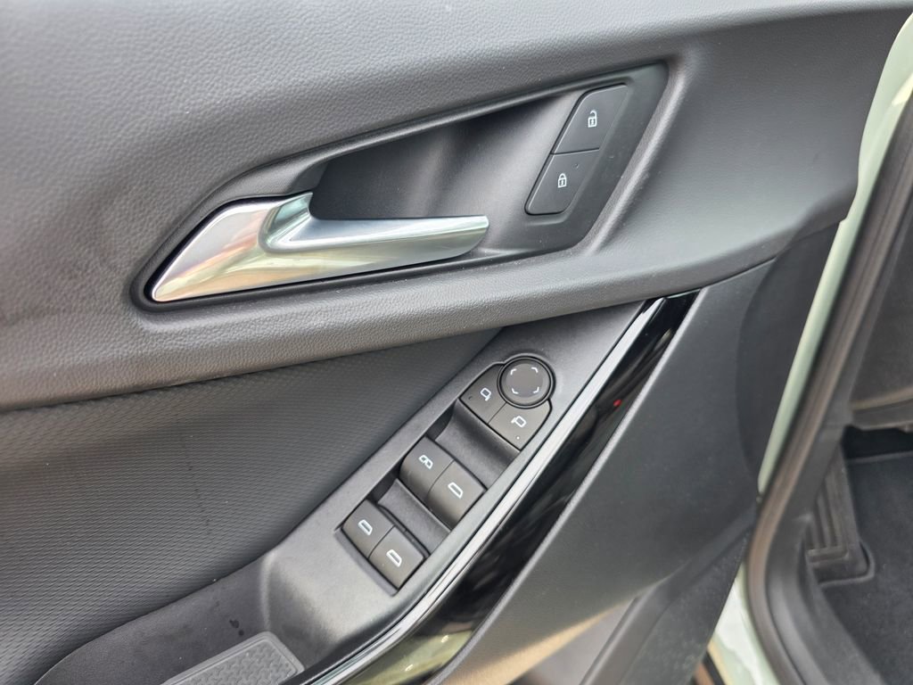 2026 Chevrolet Equinox LT photo 12