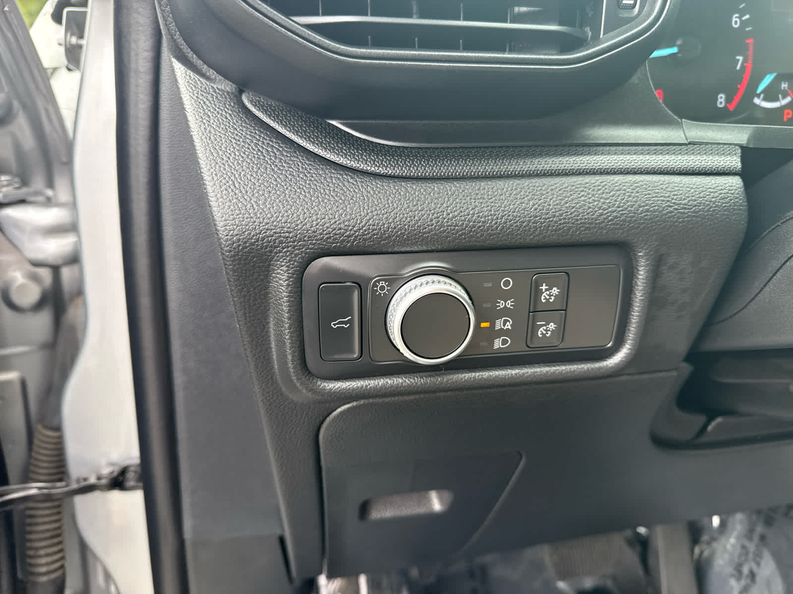 2020 Ford Explorer Base photo 22
