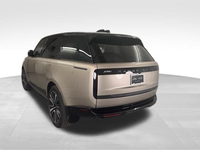 2025 Land Rover Range Rover SE photo 6