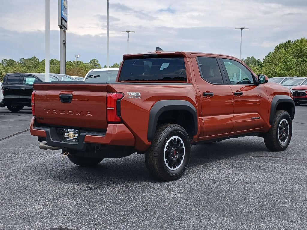 2025 Toyota Tacoma SR5 photo 3