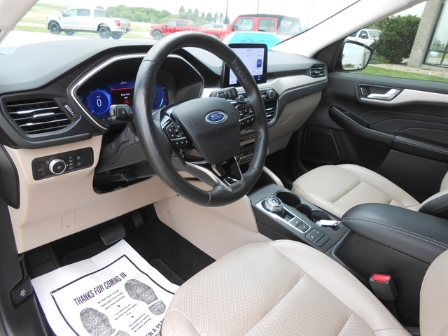 2021 Ford Escape SEL photo 3