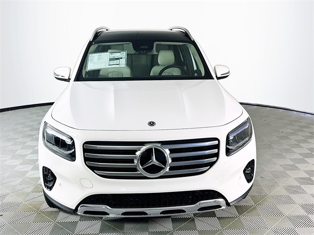2025 Mercedes Benz GLB 250 4MATIC photo 2
