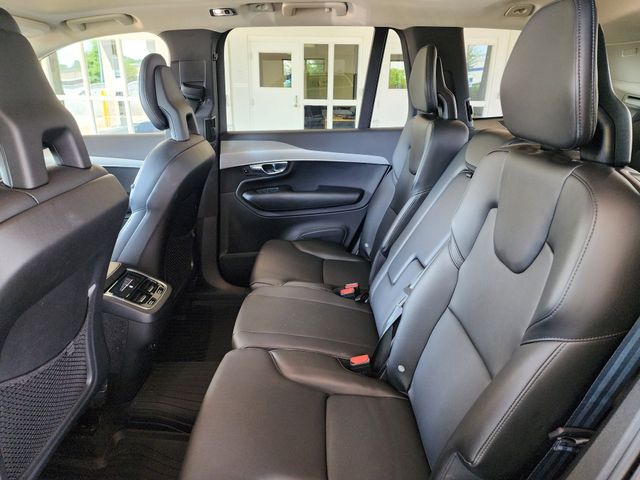 2022 Volvo XC90 T5 Momentum photo 13