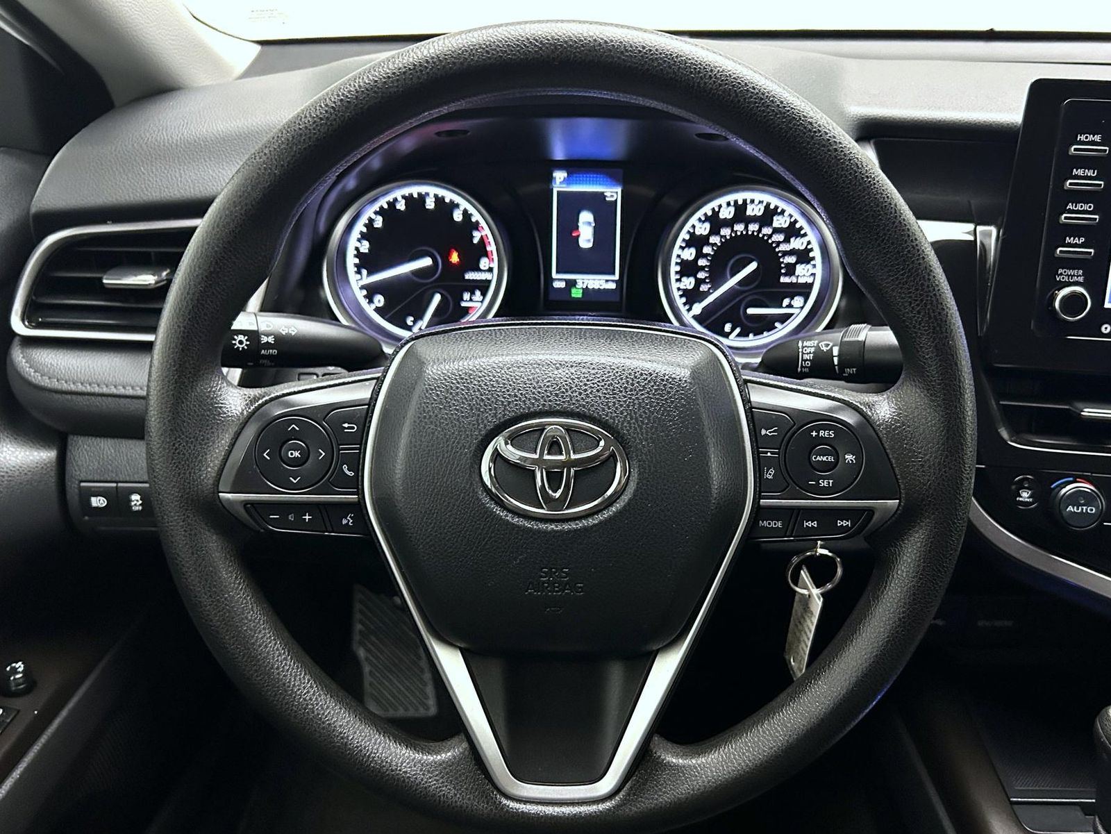 2024 Toyota Camry LE photo 10
