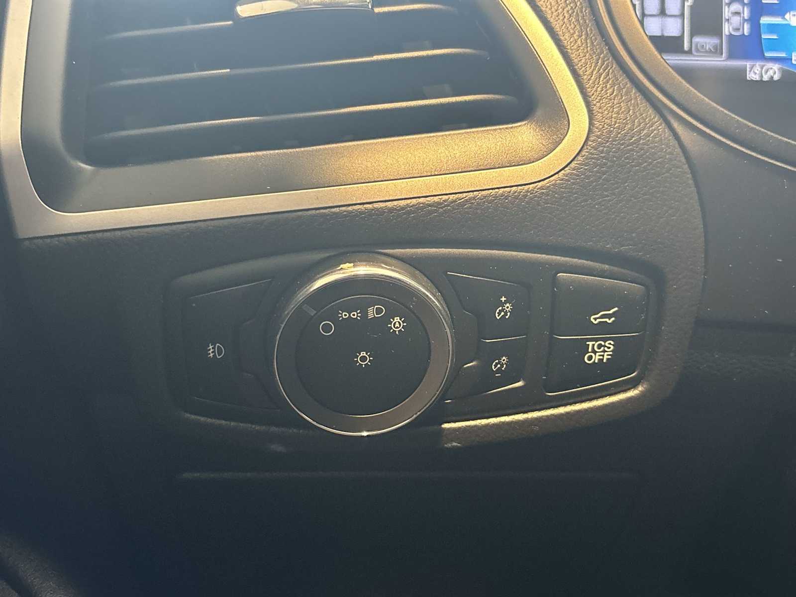 2024 Ford Edge SEL photo 14