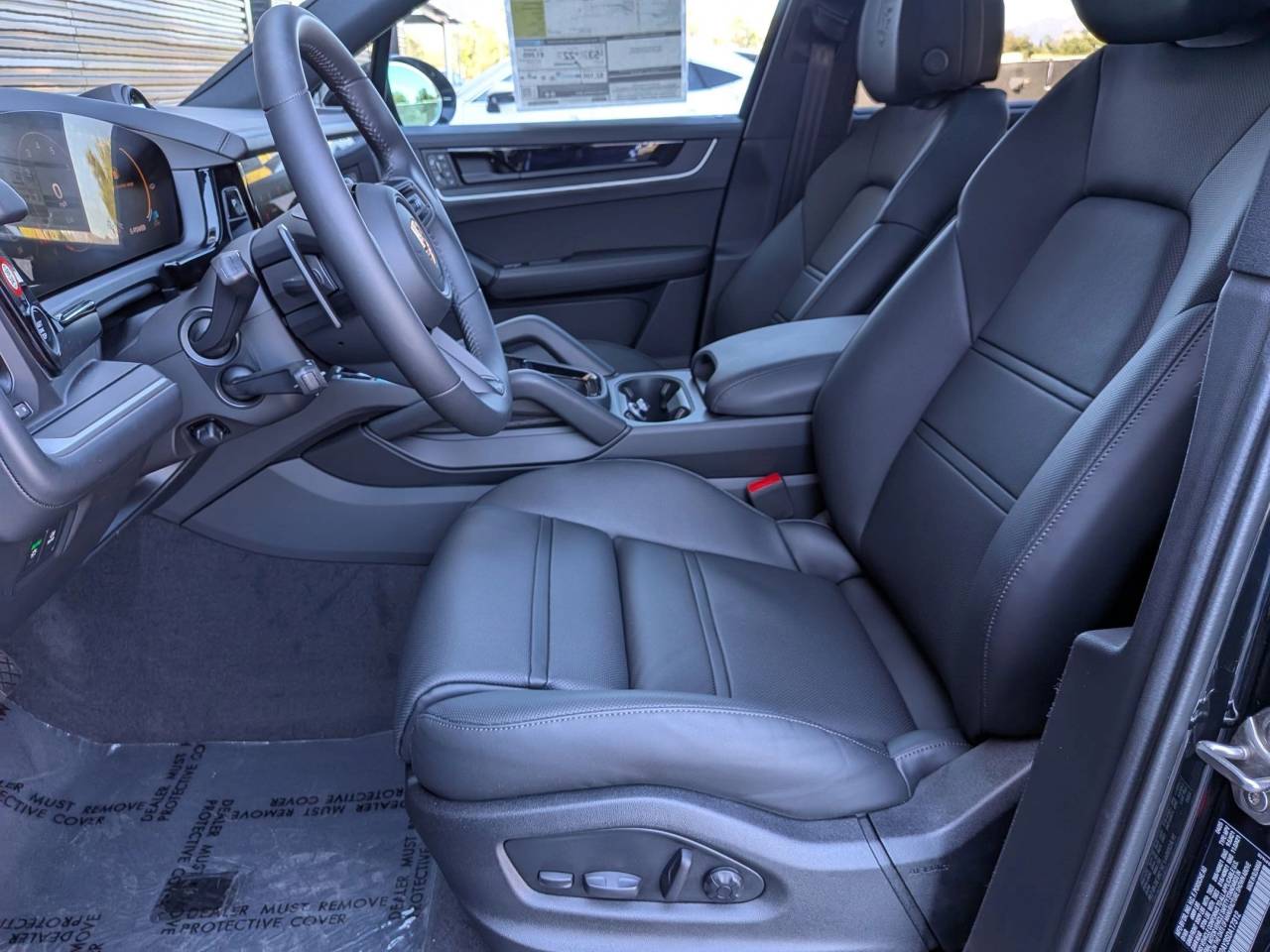 2025 Porsche Cayenne E-Hybrid photo 5