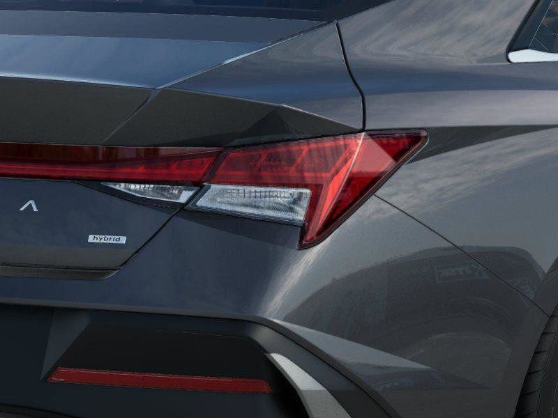 2025 Hyundai Elantra Hybrid Limited photo 10
