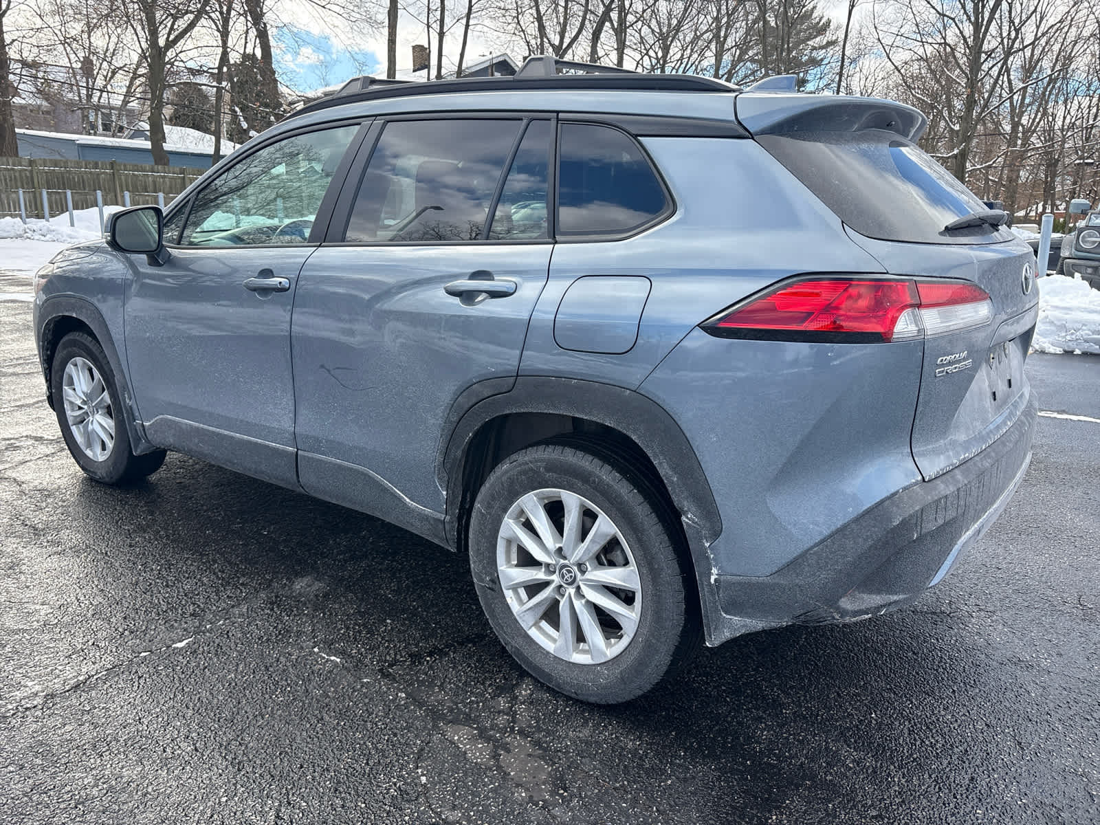 2024 Toyota Corolla Cross LE photo 4