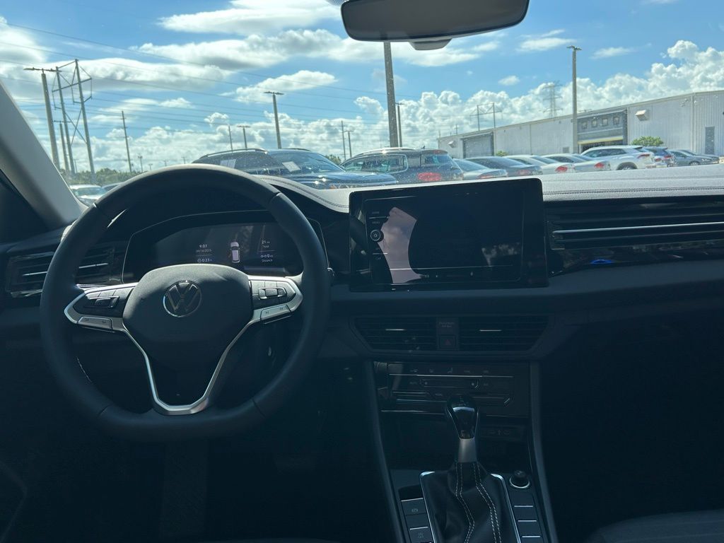 2025 Volkswagen Jetta 1.5T S photo 32