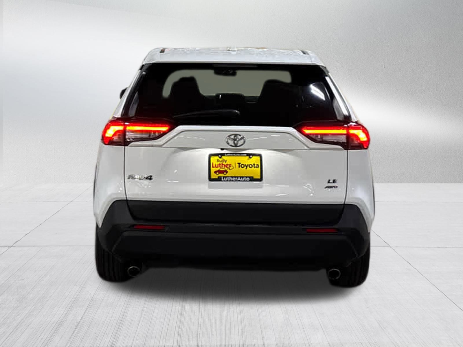 2024 Toyota RAV4 LE photo 4
