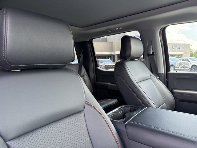 2025 Ford F-350 photo 17