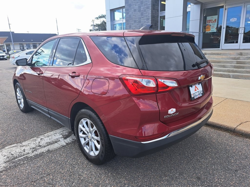 2018 Chevrolet Equinox LT photo 4