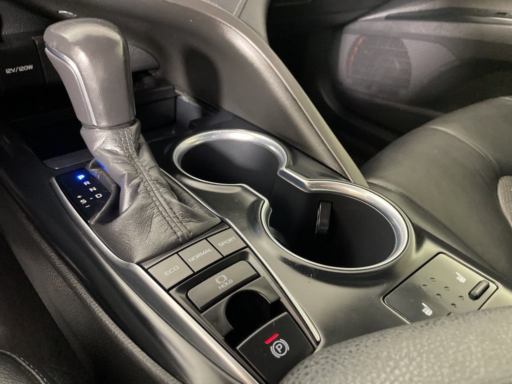 2019 Toyota Camry XSE V6 photo 29