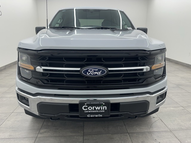 2025 Ford F-150 XLT photo 3