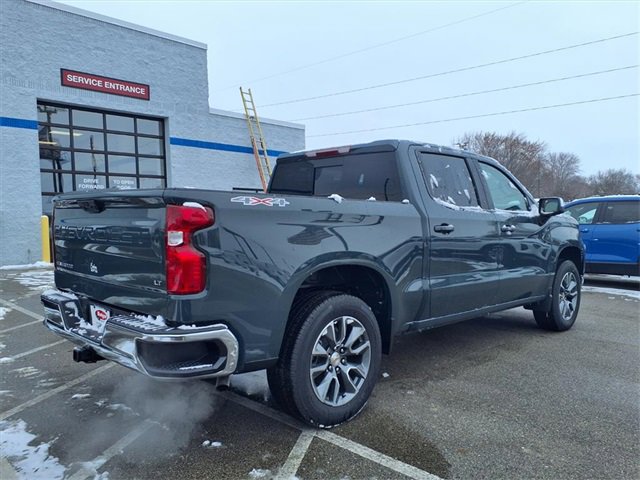 2026 Chevrolet Silverado 1500 LT photo 4