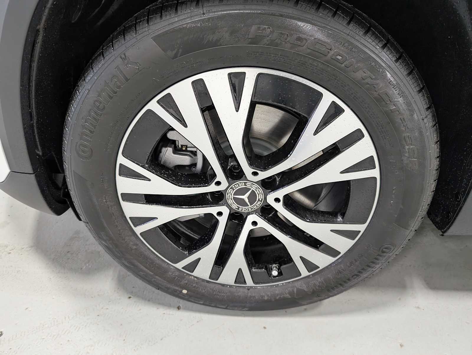 2025 Mercedes Benz GLA 250 4MATIC photo 3