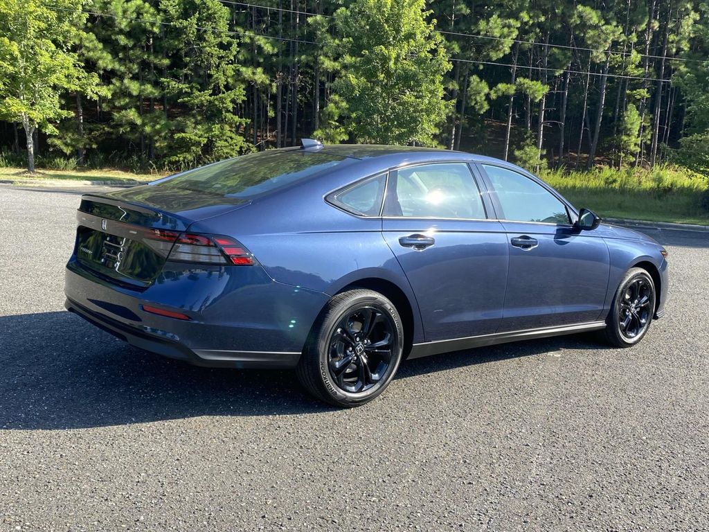 2025 Honda Accord 1.5T SE photo 3