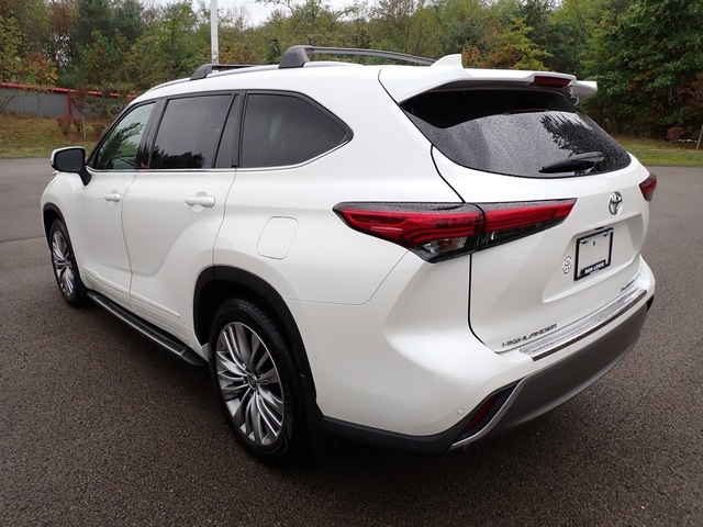 2020 Toyota Highlander Platinum photo 3