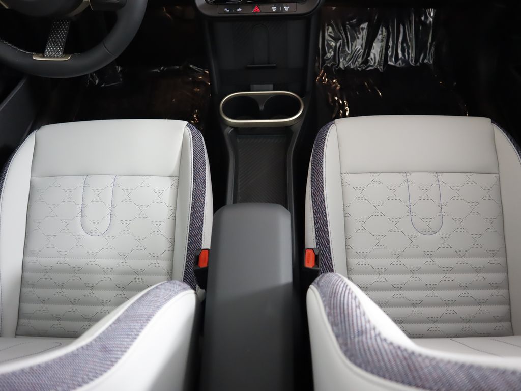 2025 Mini Cooper Signature photo 18