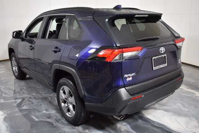 2023 Toyota RAV4 XLE photo 3