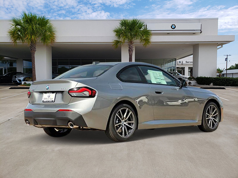 2025 Bmw 230i xDrive photo 4