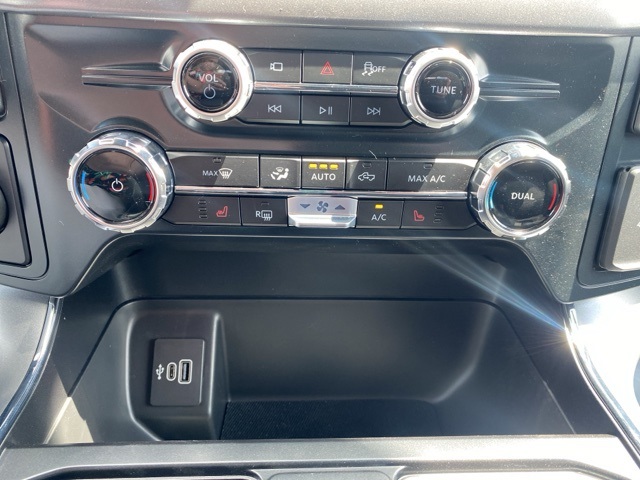 2025 Ford F-150 XLT photo 5
