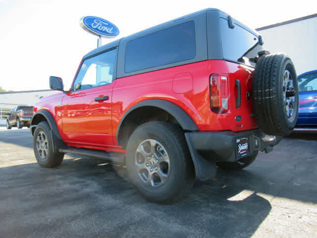 2024 Ford Bronco Big Bend photo 2