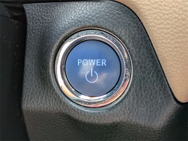 2021 Toyota RAV4 Hybrid XLE Premium photo 15