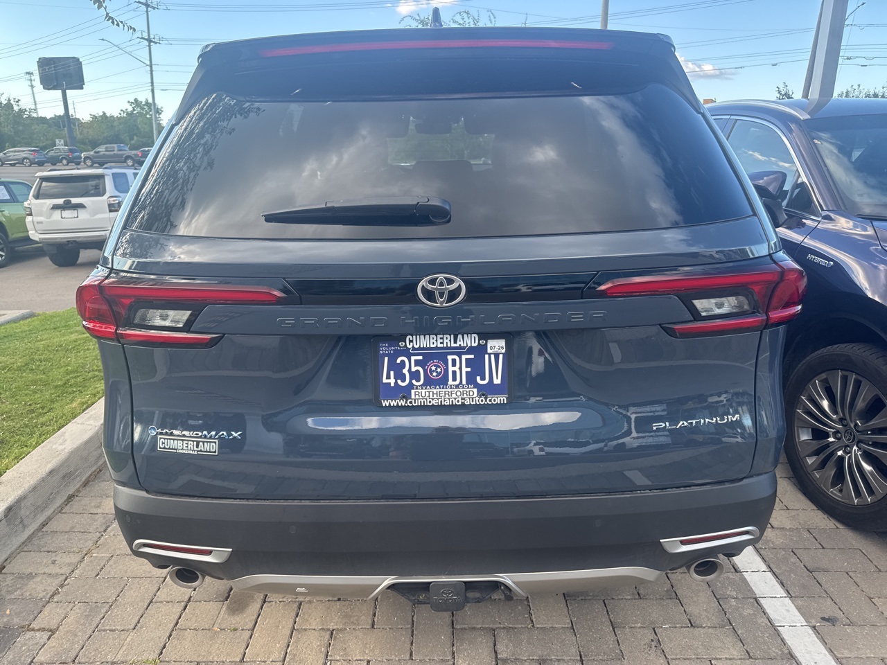 2025 Toyota Highlander Hybrid Platinum photo 3