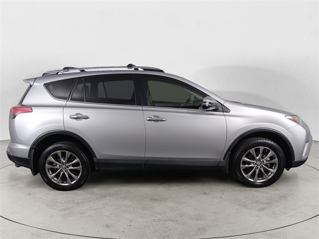 2018 Toyota RAV4 Limited photo 6