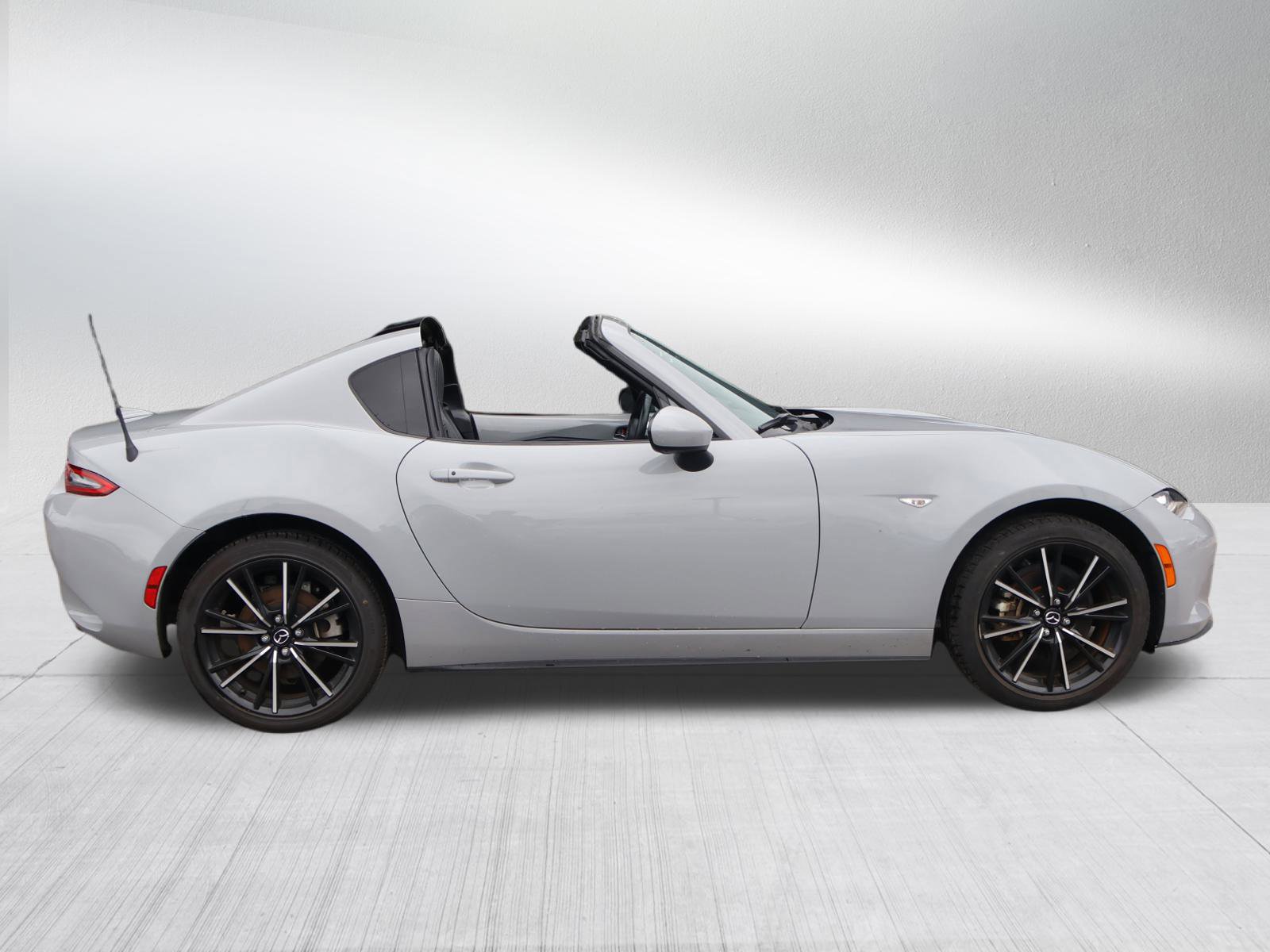 2024 Mazda MX-5 Miata Miata RF Grand Touring photo 8