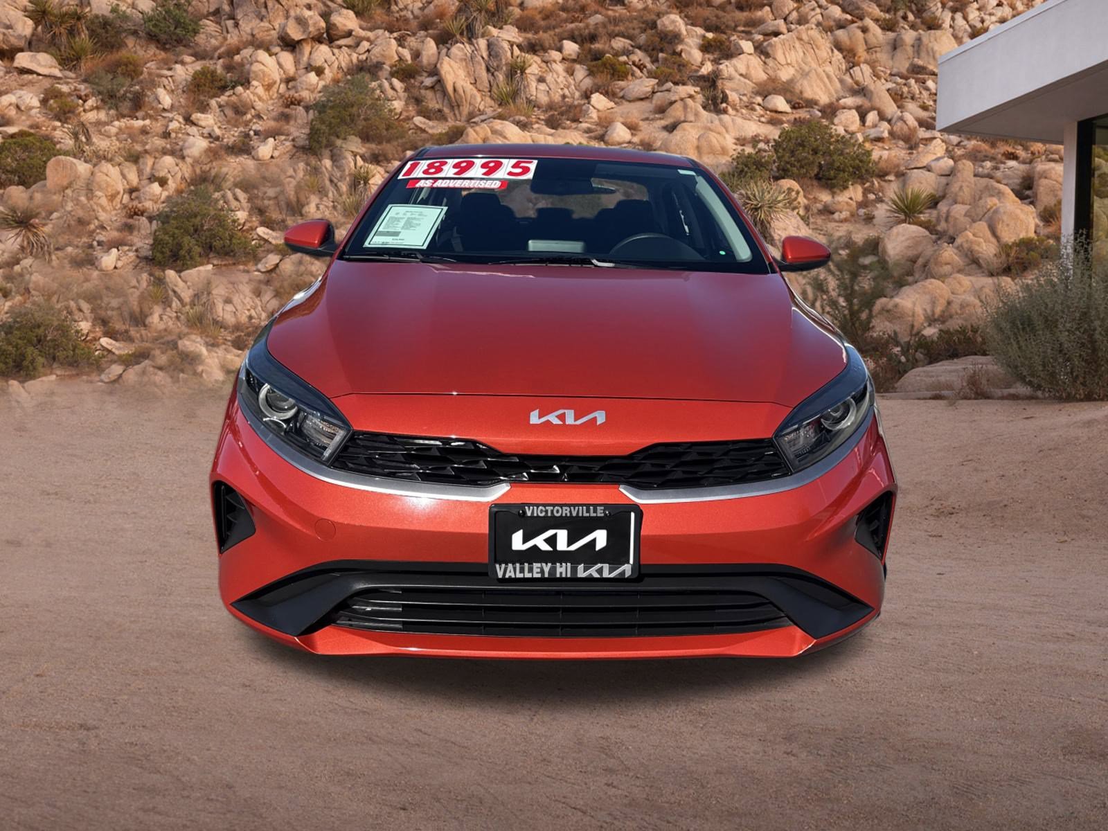 2022 Kia Forte LXS photo 2