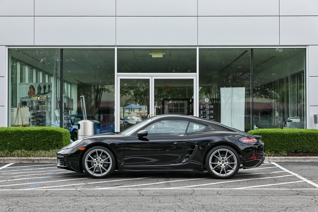2025 Porsche Cayman Base photo 2