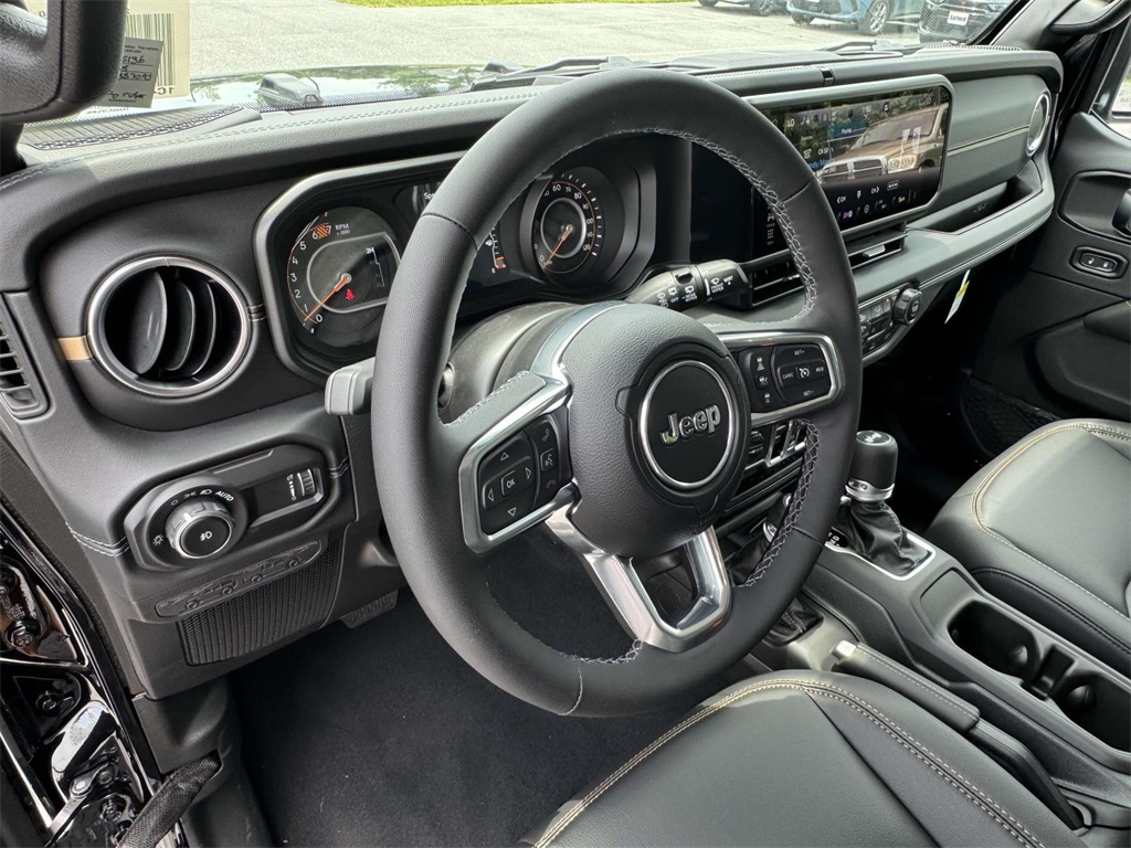 2025 Jeep Wrangler Sahara photo 2