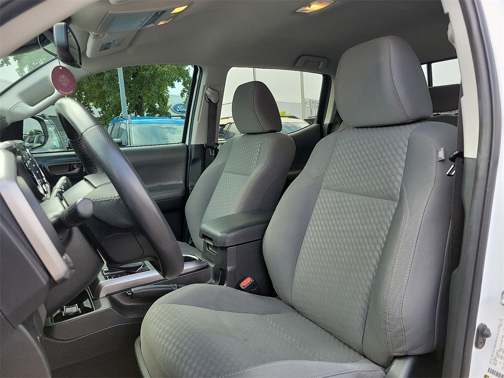 2023 Toyota Tacoma SR5 photo 11