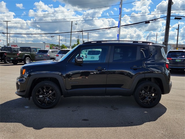 2022 Jeep Renegade Altitude photo 4