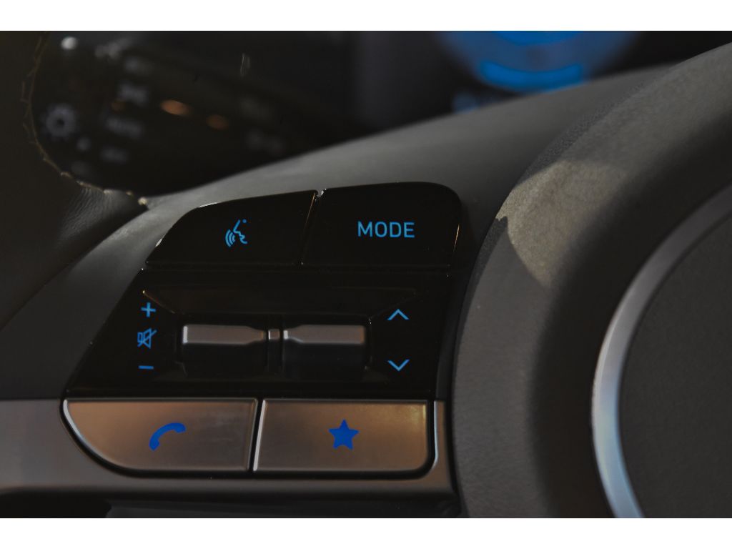 2024 Hyundai Elantra SEL Convenience photo 12