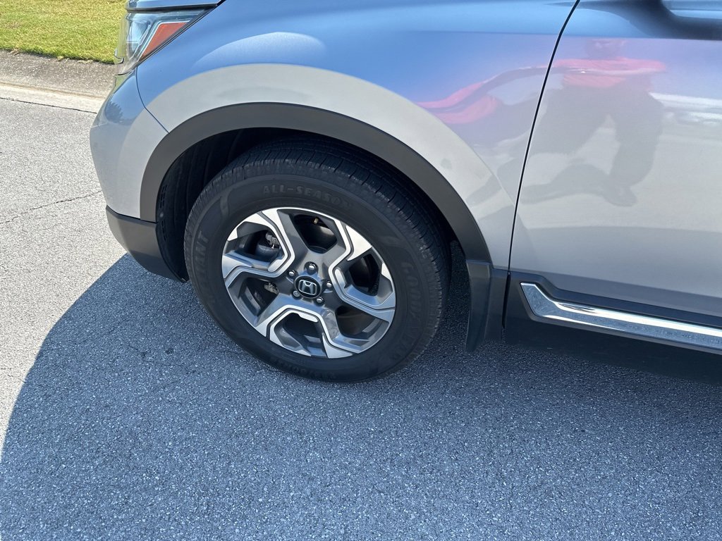 2017 Honda CR-V Touring photo 9