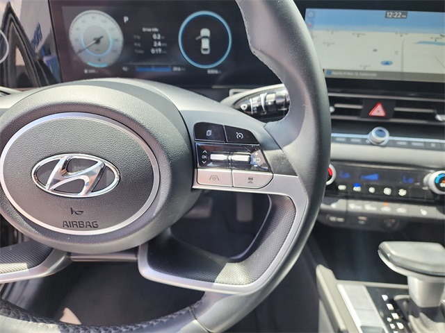2023 Hyundai Elantra SEL photo 23