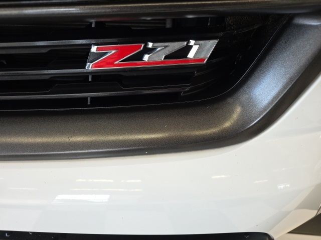 2018 Chevrolet Colorado Z71 photo 2